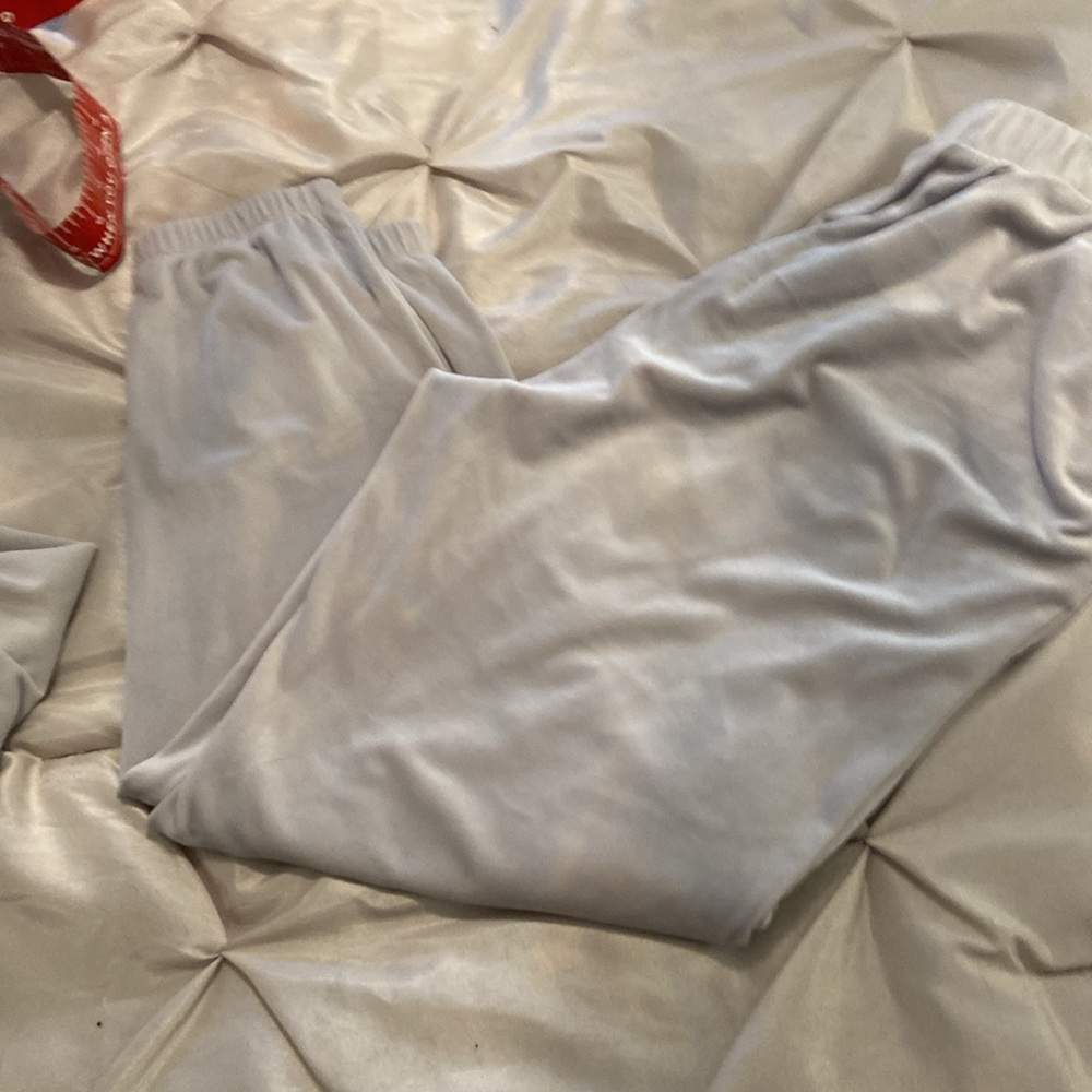 NWT silver velvet jogging set - Picture 4 of 7